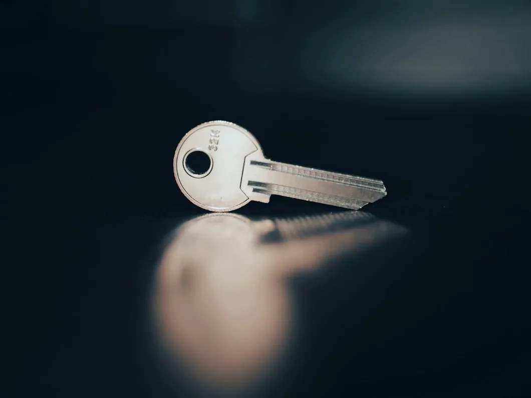 broken key removal in progress